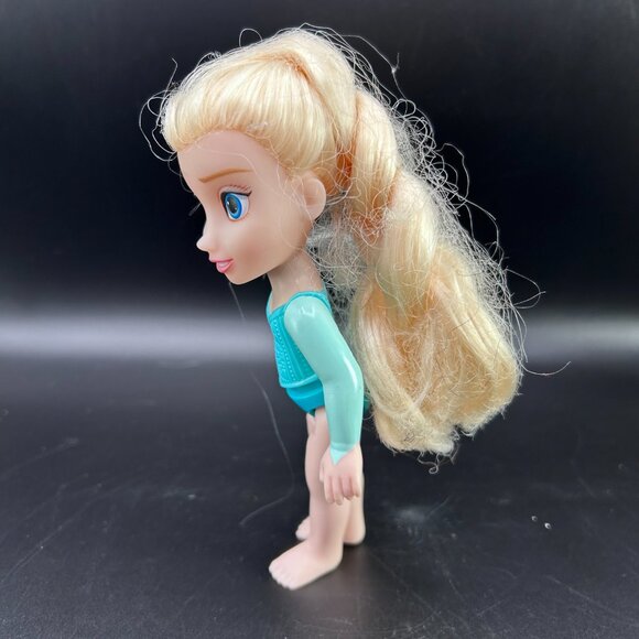 Jakks Pacific Disney Frozen Princess Elsa Petite 6" Mini Doll Toy - Picture 6 of 10